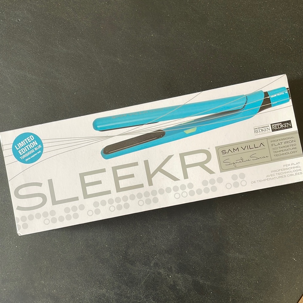 Sam Villa Sleekr 1” flat iron in turquoise blue. BRAND NEW!